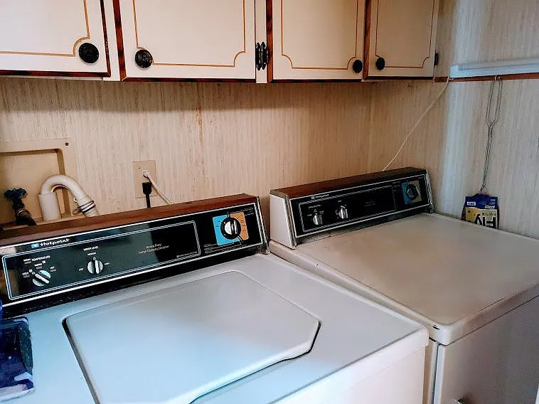 Washer/Dryer inside unit