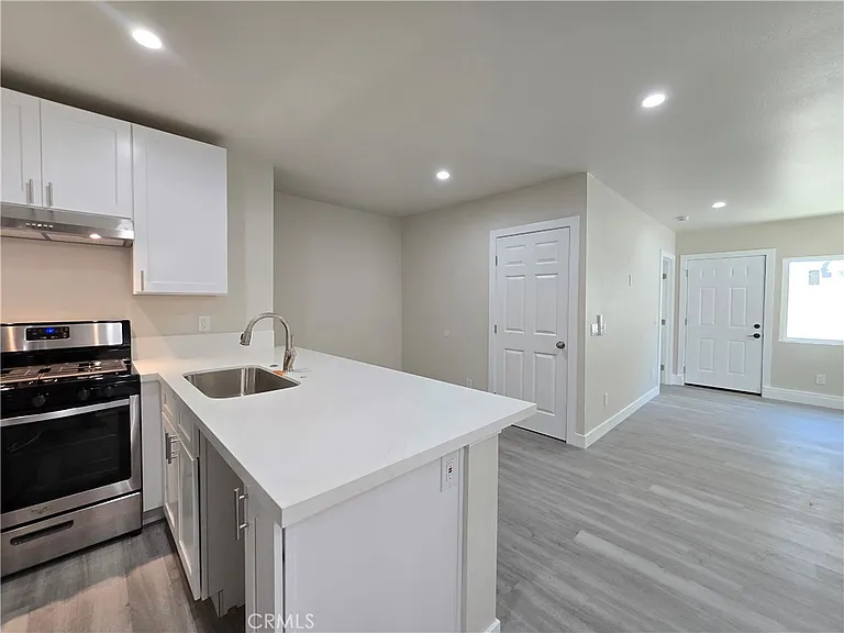 4653 Emerson St — Photo 4