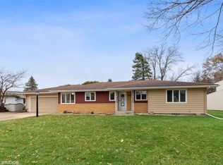 1904 1st Ave NW, Waverly, IA 50677