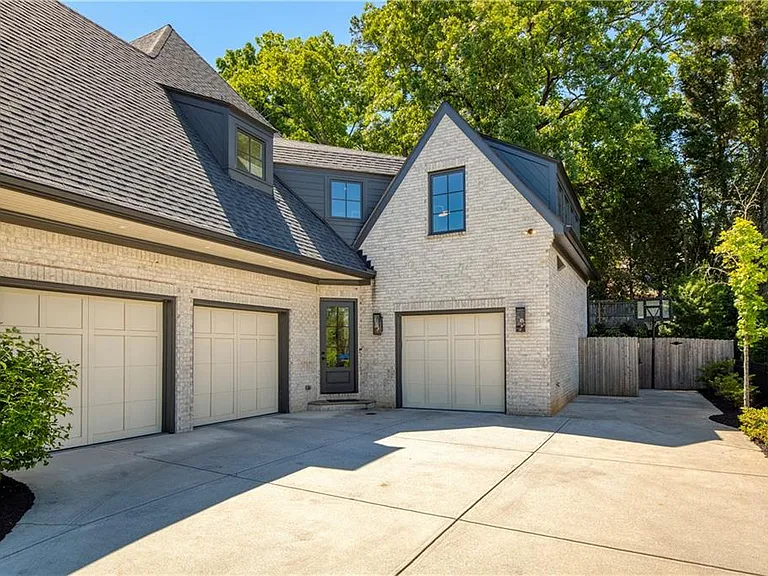 840 Kenry Ct — Photo 90