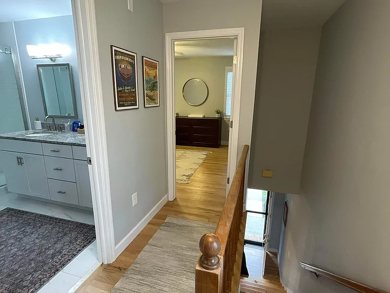832 Colony Dr — Photo 15