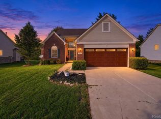 43072 Bradley Dr, Van Buren Township, MI 48111
