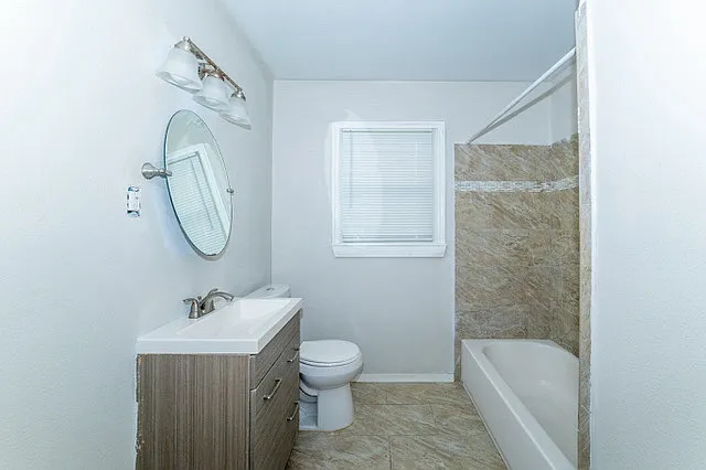 402 Blakeley Dr — Photo 12