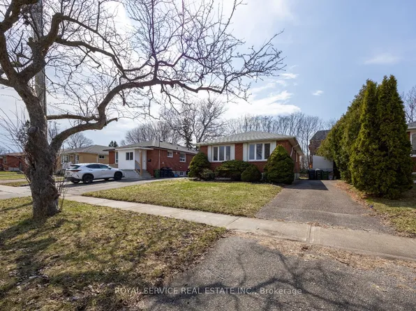 14 Hathway Dr, Toronto, ON M1P 4L5