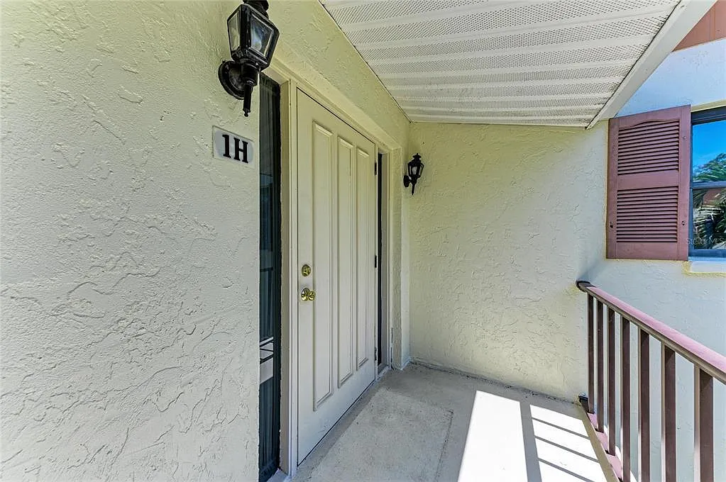 2 bed, 2.0 bath, 1209 sqft, $1,650 — Photo 4