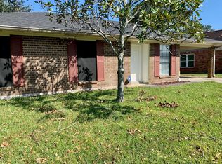 208 Longfellow Dr, Lafayette, LA 70503