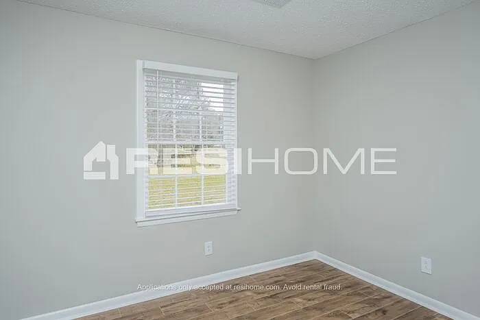 126 Greenwood Cir — Photo 11