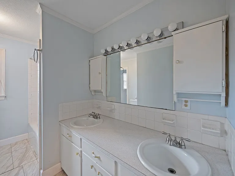4130 Terrace Dr — Photo 30