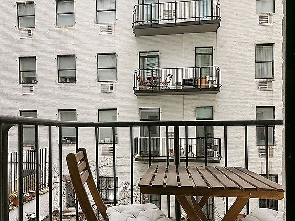 4th image of 201 E 12th St APT 207