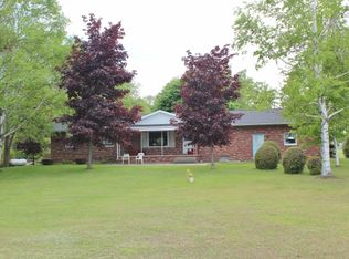 1407 Lakeshore Rd, Harbor Beach, MI 48441