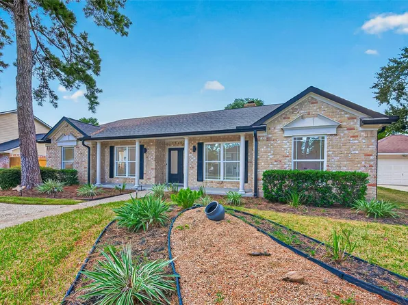 15402 Ripplestream St, Houston, TX 77068