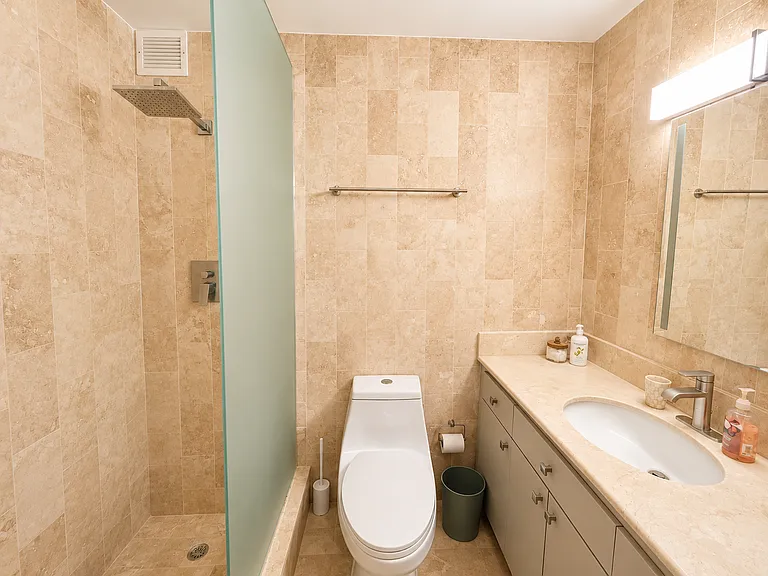 77 Kings Ct #104 — Photo 10