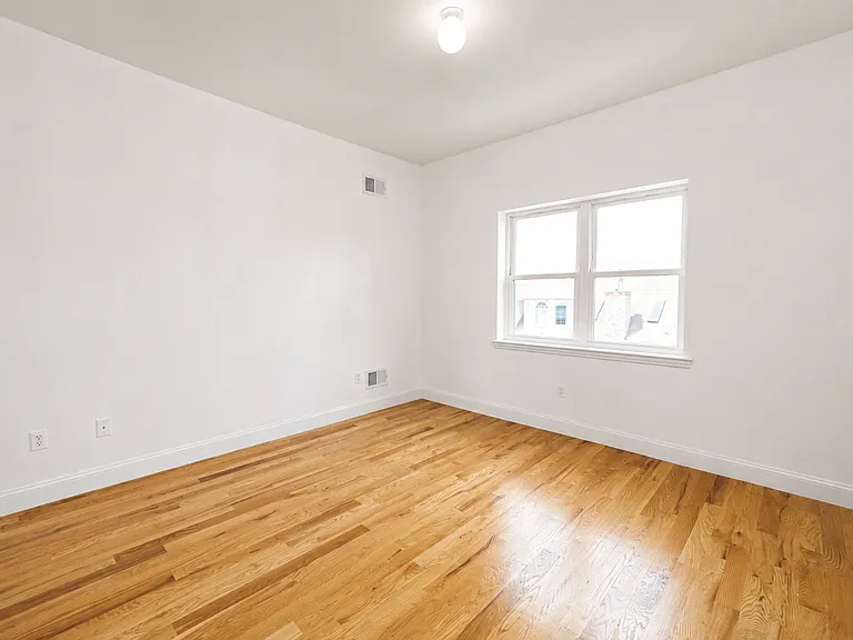 25 Knesel St #2 — Photo 19