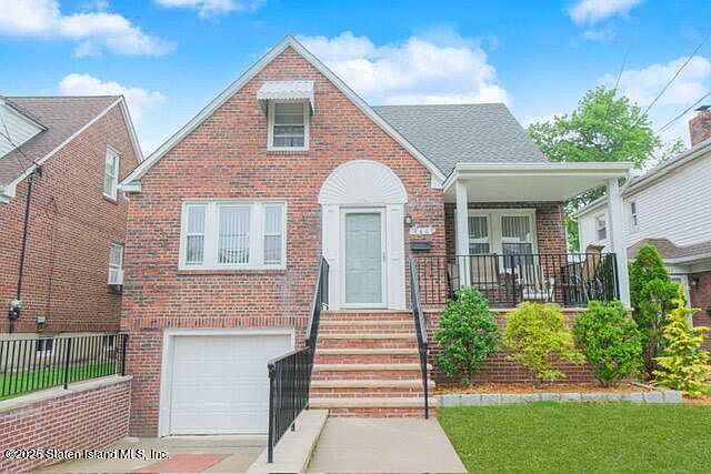 1st image of 160 Westcott Blvd