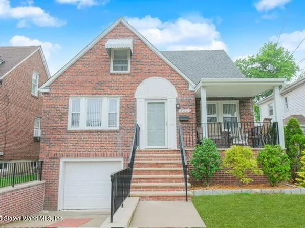 160 Westcott Blvd, Staten Island, NY 10314