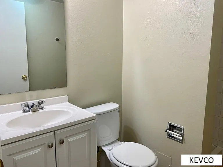 2805 Redwing Rd — Photo 18