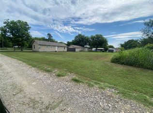 305 W Alley St, Perrin, TX 76486
