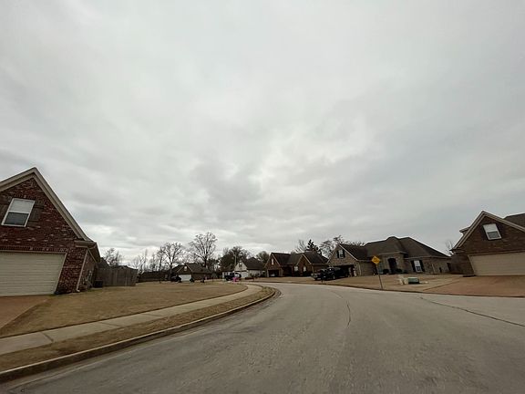 4th image of 2615 Harvest Tree Dr