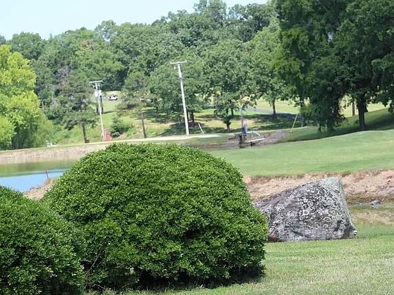 4th image of 1672 Westchester Ct