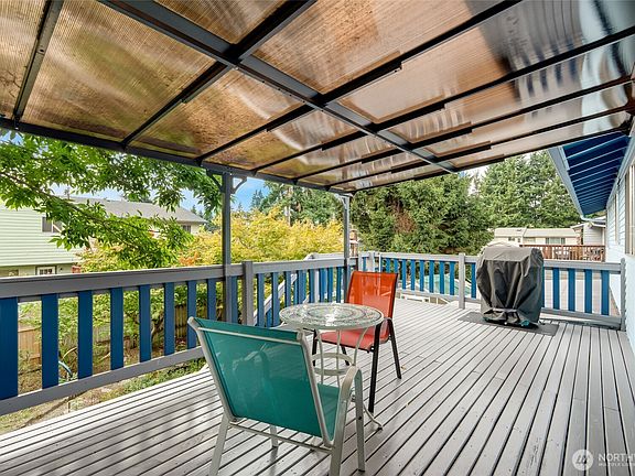 4th image of 12704 44th Avenue NE