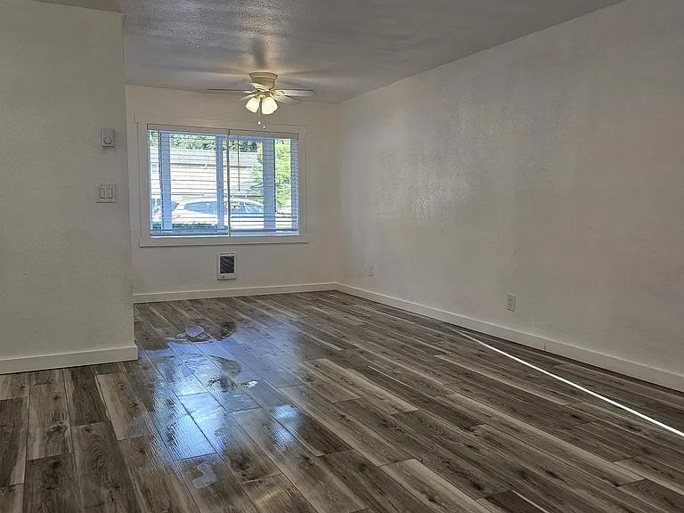 3313 SE 148th Ave — Photo 7