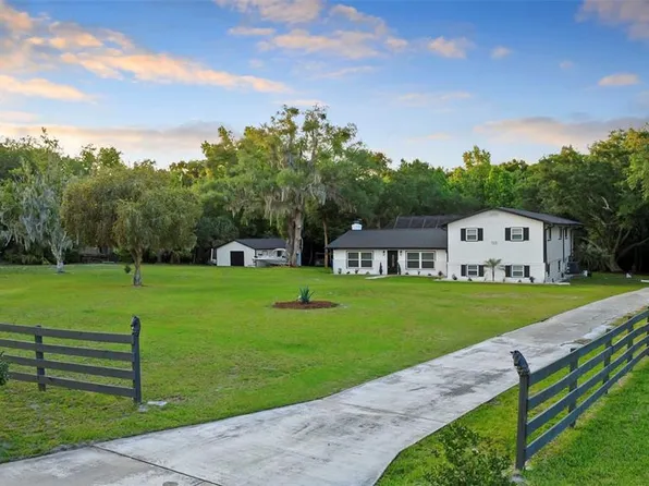 155 Country Circle Dr E, Port Orange, FL 32128