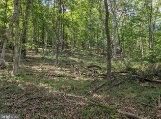 301 Bottom Rd, Great Cacapon, WV 25422