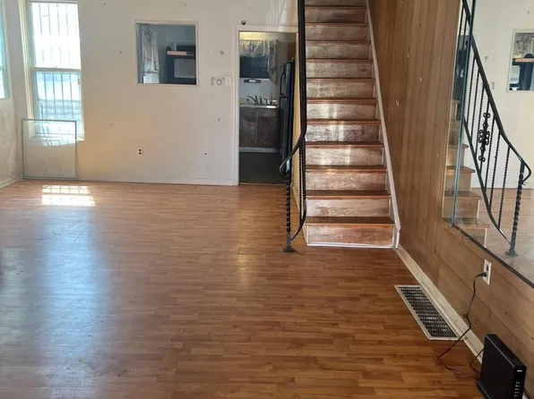 1916 Fontain St, Philadelphia, PA 19121