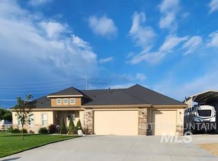 24904 Enchanted Pine Ct, Caldwell, ID 83607