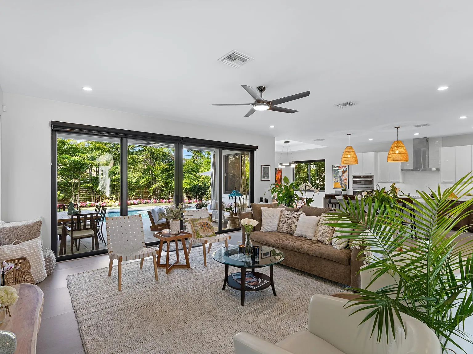 4 bed, 3.0 bath, 2600 sqft, $25,000 — Photo 3