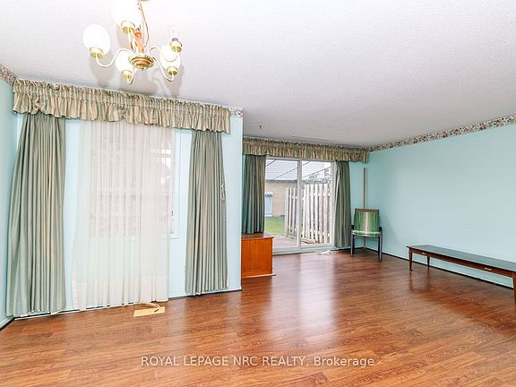 4th image of 242 Lakeport Rd #1