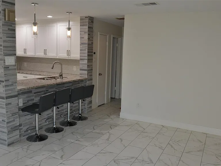 2379 Briarwest Blvd #25 — Photo 10