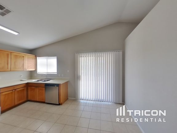 4th image of 22240 N 21st Pl