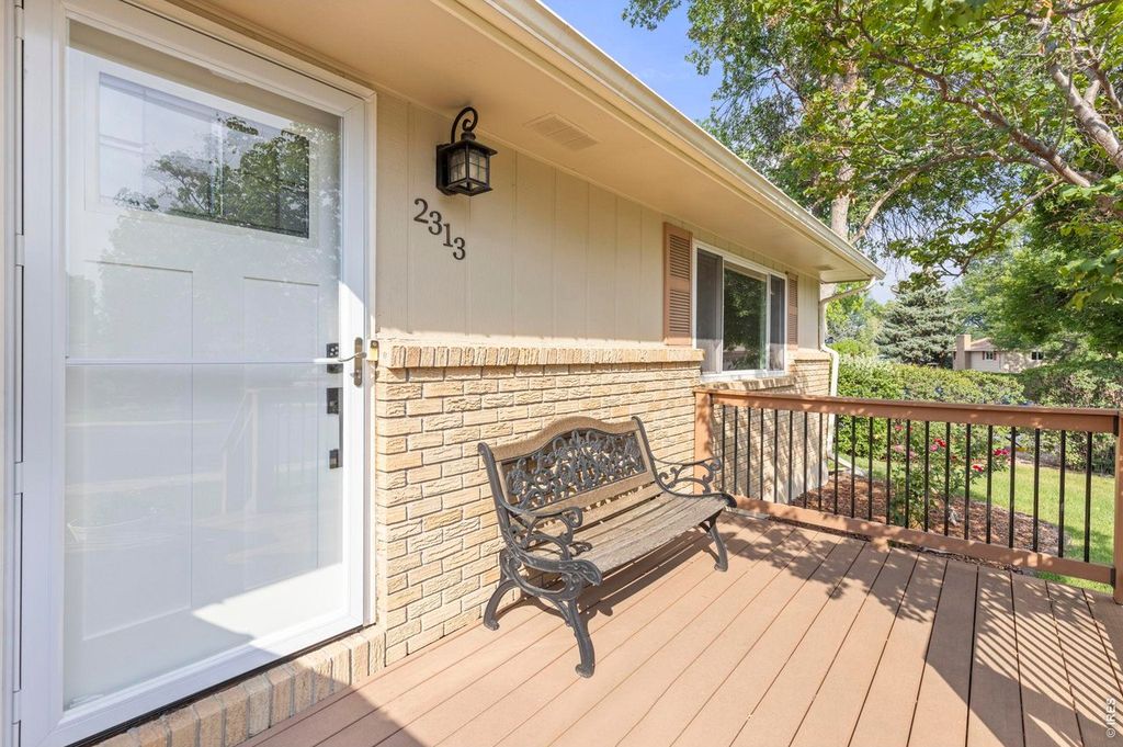 2313 Farisita Dr