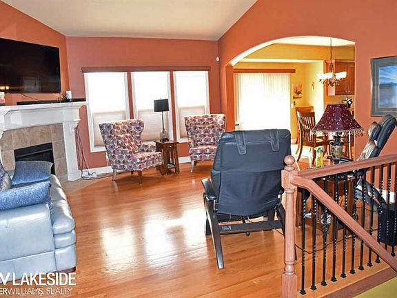 5th image of 55153 Breton Woods Dr