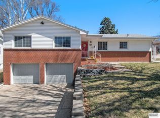 5421 S 91st St, Omaha, NE 68127