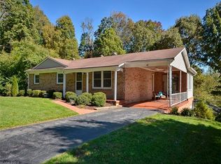 41 N Pershing Rd, Asheville, NC 28805