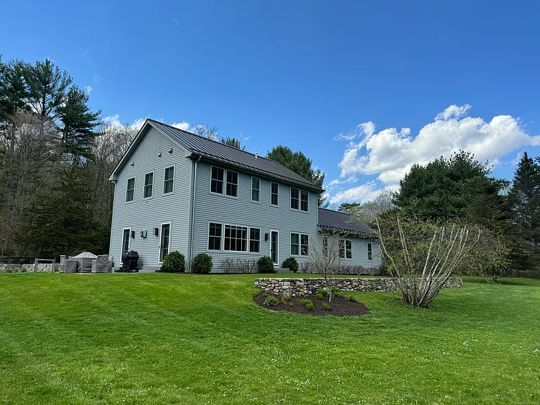 126 River Rd — Photo 5