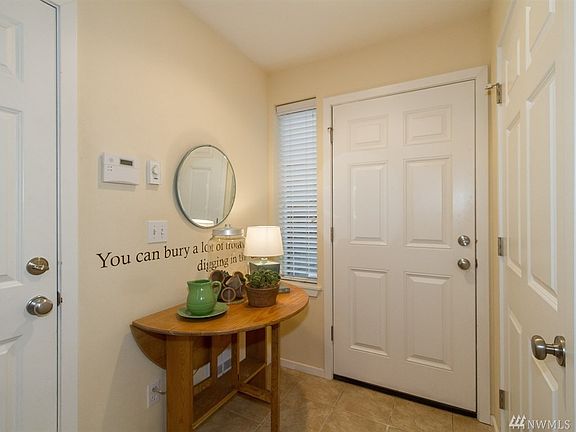 4th image of 205 Avenue E Unit E
