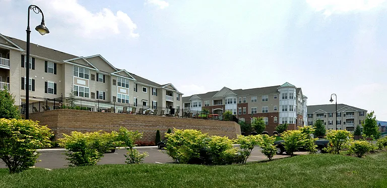 The Pointe at River Glen — Photo 1