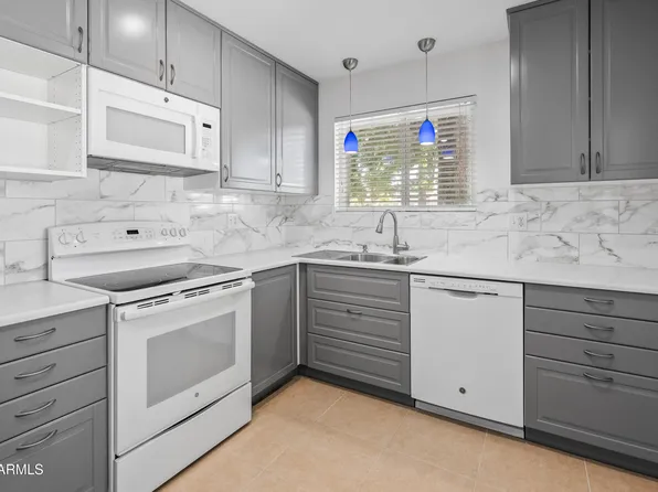 10926 W ABBOTT Avenue, Sun City, AZ 85351