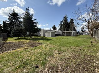 1215 36th St, Springfield, OR 97478