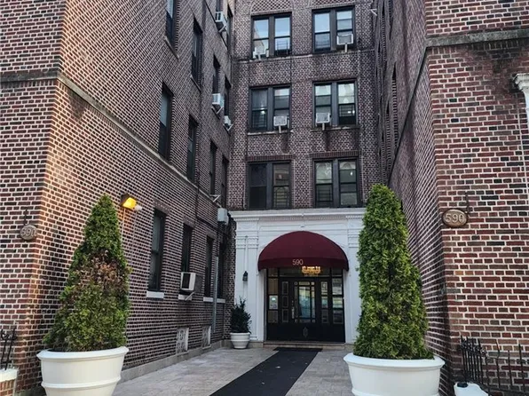 590 Parkside Avenue 2BE image 1 of 21