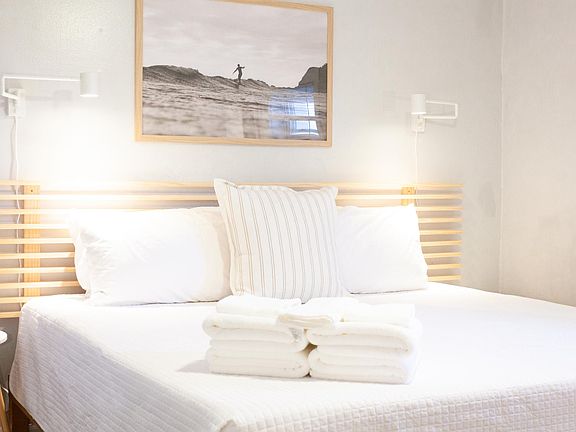 Master bedroom with king sized, highly rated 12" Zinus memory foam mattress