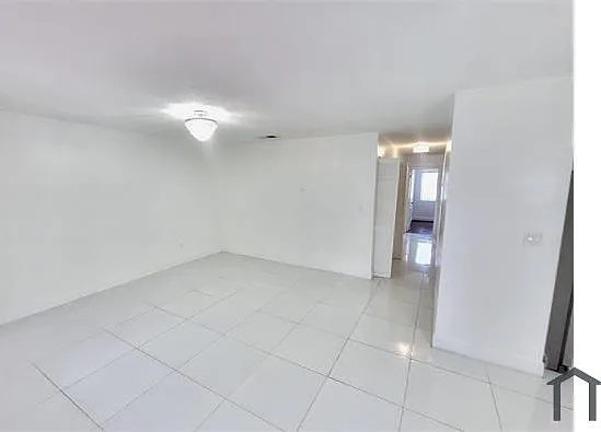 22125 SW 103rd Ct — Photo 3