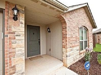 2nd image of 16017 Sonador Dr
