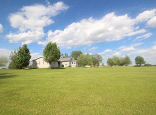 2978 61st Street Ln, Vinton, IA 52349