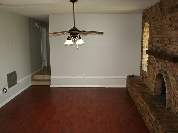 4th image of 451 W Church Ave
