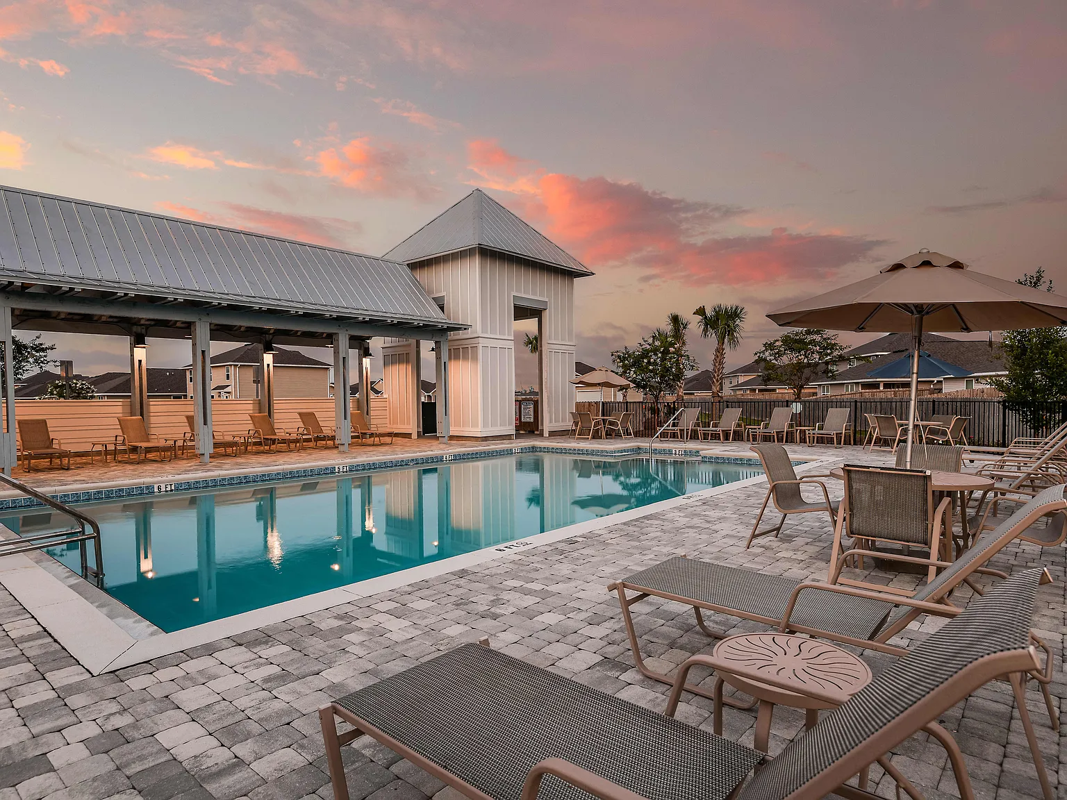 Sunset Village — Photo 2