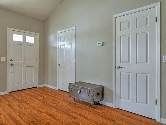 5th image of 870 Valley Oak Dr